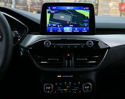 Красный Форд Куга, объемом двигателя 1.5 л и пробегом 48 тыс. км за 21190 $, фото 18 на Automoto.ua