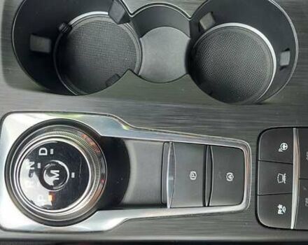 Червоний Форд Куга, об'ємом двигуна 2 л та пробігом 48 тис. км за 29555 $, фото 16 на Automoto.ua