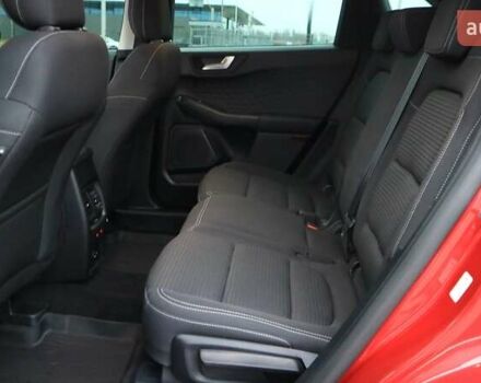 Красный Форд Куга, объемом двигателя 1.5 л и пробегом 48 тыс. км за 21190 $, фото 13 на Automoto.ua