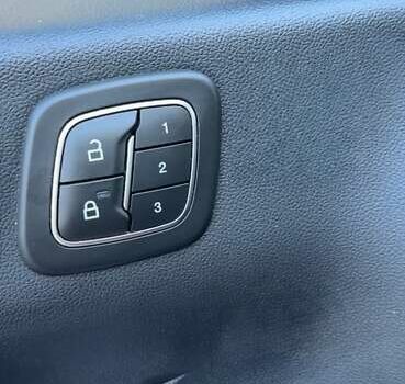 Красный Форд Куга, объемом двигателя 2.49 л и пробегом 137 тыс. км за 26200 $, фото 16 на Automoto.ua