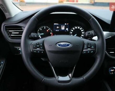 Красный Форд Куга, объемом двигателя 1.5 л и пробегом 48 тыс. км за 21190 $, фото 8 на Automoto.ua