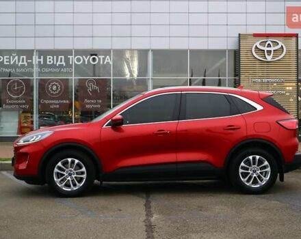 Красный Форд Куга, объемом двигателя 1.5 л и пробегом 48 тыс. км за 21190 $, фото 2 на Automoto.ua