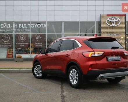 Красный Форд Куга, объемом двигателя 1.5 л и пробегом 48 тыс. км за 21190 $, фото 1 на Automoto.ua