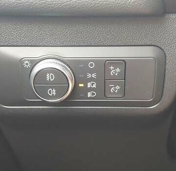 Червоний Форд Куга, об'ємом двигуна 2 л та пробігом 48 тис. км за 29555 $, фото 18 на Automoto.ua