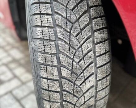 Красный Форд Куга, объемом двигателя 2.49 л и пробегом 137 тыс. км за 26200 $, фото 24 на Automoto.ua