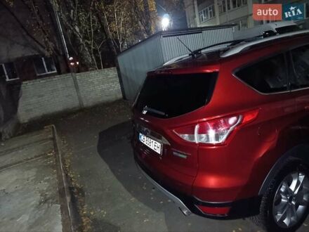 Красный Форд Куга, объемом двигателя 1.6 л и пробегом 157 тыс. км за 14400 $, фото 1 на Automoto.ua