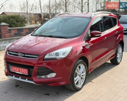 Красный Форд Куга, объемом двигателя 2 л и пробегом 218 тыс. км за 15300 $, фото 1 на Automoto.ua