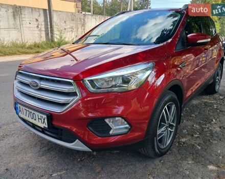 Красный Форд Куга, объемом двигателя 1.5 л и пробегом 136 тыс. км за 18200 $, фото 1 на Automoto.ua