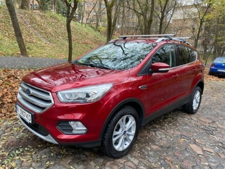 Червоний Форд Куга, об'ємом двигуна 2 л та пробігом 115 тис. км за 19000 $, фото 1 на Automoto.ua