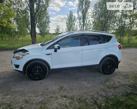 Форд Куга, объемом двигателя 2 л и пробегом 182 тыс. км за 10500 $, фото 17 на Automoto.ua