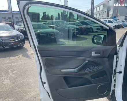 Форд Куга, объемом двигателя 2 л и пробегом 206 тыс. км за 9790 $, фото 16 на Automoto.ua