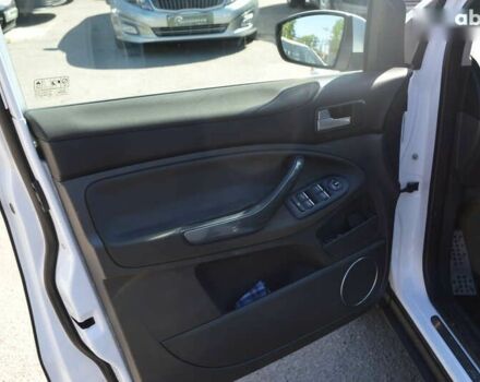 Форд Куга, объемом двигателя 2 л и пробегом 115 тыс. км за 12800 $, фото 8 на Automoto.ua