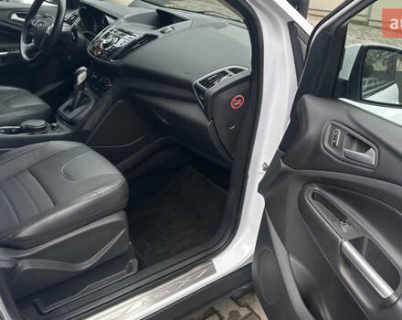 Форд Куга, объемом двигателя 1.6 л и пробегом 190 тыс. км за 13800 $, фото 12 на Automoto.ua