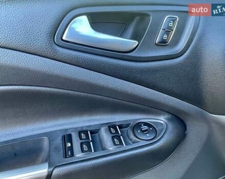 Форд Куга, об'ємом двигуна 2 л та пробігом 180 тис. км за 12999 $, фото 18 на Automoto.ua