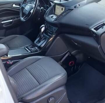 Форд Куга, объемом двигателя 2 л и пробегом 165 тыс. км за 15300 $, фото 15 на Automoto.ua