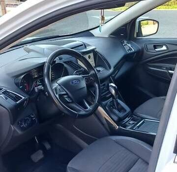 Форд Куга, объемом двигателя 2 л и пробегом 165 тыс. км за 15300 $, фото 11 на Automoto.ua