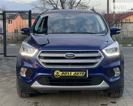 Форд Куга, объемом двигателя 2 л и пробегом 197 тыс. км за 15800 $, фото 1 на Automoto.ua