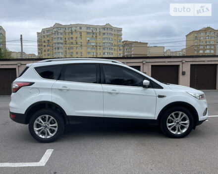 Форд Куга, объемом двигателя 1.5 л и пробегом 70 тыс. км за 18900 $, фото 16 на Automoto.ua