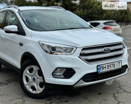 Форд Куга, объемом двигателя 1.5 л и пробегом 14 тыс. км за 22100 $, фото 5 на Automoto.ua