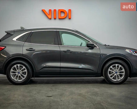 Форд Куга, об'ємом двигуна 2 л та пробігом 107 тис. км за 23884 $, фото 3 на Automoto.ua