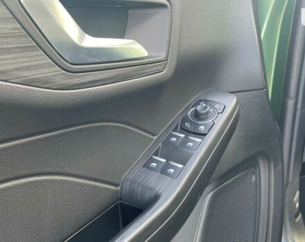 Форд Куга, объемом двигателя 2.49 л и пробегом 0 тыс. км за 35651 $, фото 22 на Automoto.ua