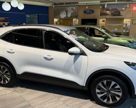 Форд Куга, объемом двигателя 2.49 л и пробегом 0 тыс. км за 39010 $, фото 5 на Automoto.ua