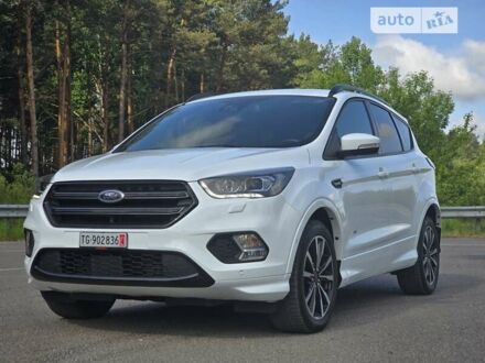 Форд Куга, объемом двигателя 2 л и пробегом 201 тыс. км за 18599 $, фото 1 на Automoto.ua