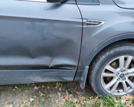 Серый Форд Куга, объемом двигателя 0 л и пробегом 75 тыс. км за 11500 $, фото 3 на Automoto.ua