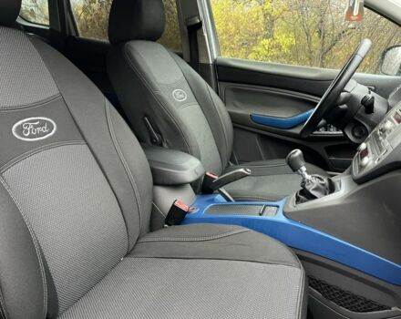 Форд Куга 2008 в Кривом Роге на Automoto.ua Серый Форд Куга, объемом двигателя 2 л и пробегом 290 тыс. км за 4500 $, фото 9 на Automoto.ua