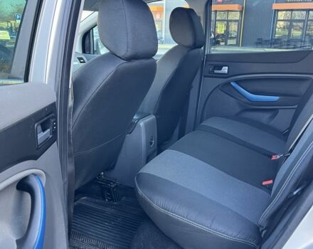 Серый Форд Куга, объемом двигателя 2 л и пробегом 290 тыс. км за 4400 $, фото 10 на Automoto.ua