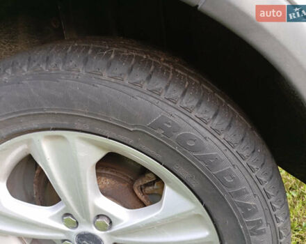 Серый Форд Куга, объемом двигателя 2 л и пробегом 268 тыс. км за 9199 $, фото 6 на Automoto.ua
