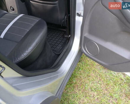 Серый Форд Куга, объемом двигателя 2 л и пробегом 268 тыс. км за 9199 $, фото 20 на Automoto.ua