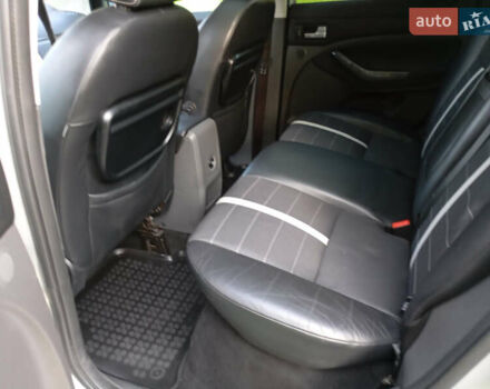 Серый Форд Куга, объемом двигателя 2 л и пробегом 268 тыс. км за 9199 $, фото 11 на Automoto.ua