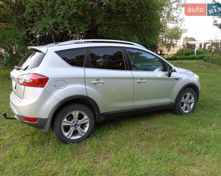 Серый Форд Куга, объемом двигателя 2 л и пробегом 268 тыс. км за 9199 $, фото 4 на Automoto.ua
