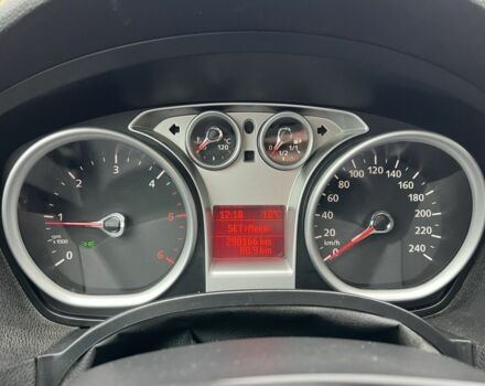 Форд Куга 2008 в Кривом Роге на Automoto.ua Серый Форд Куга, объемом двигателя 2 л и пробегом 290 тыс. км за 4500 $, фото 10 на Automoto.ua