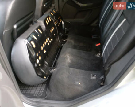 Серый Форд Куга, объемом двигателя 2 л и пробегом 268 тыс. км за 9199 $, фото 9 на Automoto.ua