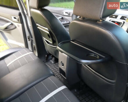 Серый Форд Куга, объемом двигателя 2 л и пробегом 268 тыс. км за 9199 $, фото 23 на Automoto.ua