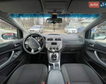 Сірий Форд Куга, об'ємом двигуна 2 л та пробігом 250 тис. км за 8800 $, фото 7 на Automoto.ua