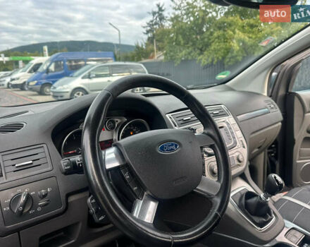 Серый Форд Куга, объемом двигателя 2 л и пробегом 270 тыс. км за 9000 $, фото 8 на Automoto.ua