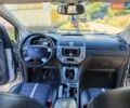 Серый Форд Куга, объемом двигателя 2 л и пробегом 260 тыс. км за 9950 $, фото 21 на Automoto.ua