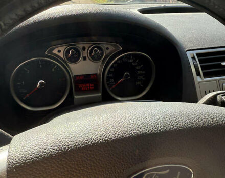 Форд Куга 2009 в Житомире на Automoto.ua Серый Форд Куга, объемом двигателя 2 л и пробегом 225 тыс. км за 9999 $, фото 2 на Automoto.ua