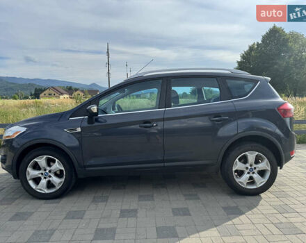Сірий Форд Куга, об'ємом двигуна 2 л та пробігом 275 тис. км за 9500 $, фото 8 на Automoto.ua