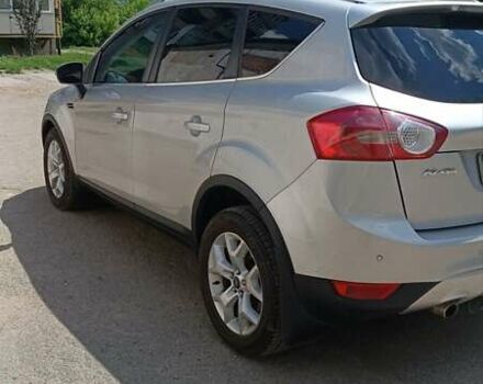 Серый Форд Куга, объемом двигателя 2.52 л и пробегом 223 тыс. км за 9500 $, фото 4 на Automoto.ua