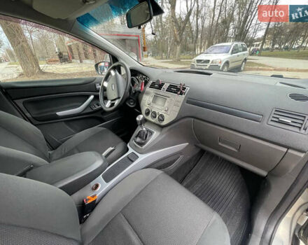 Сірий Форд Куга, об'ємом двигуна 2 л та пробігом 250 тис. км за 8800 $, фото 10 на Automoto.ua
