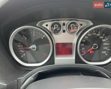 Серый Форд Куга, объемом двигателя 2 л и пробегом 200 тыс. км за 10000 $, фото 11 на Automoto.ua