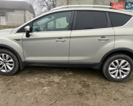 Сірий Форд Куга, об'ємом двигуна 2 л та пробігом 247 тис. км за 11000 $, фото 1 на Automoto.ua