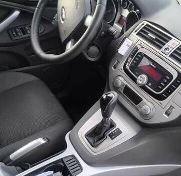 Серый Форд Куга, объемом двигателя 2.5 л и пробегом 230 тыс. км за 10300 $, фото 9 на Automoto.ua