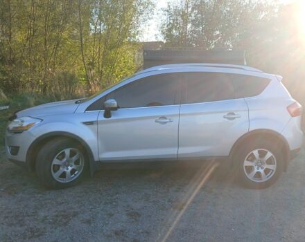 Сірий Форд Куга, об'ємом двигуна 2 л та пробігом 273 тис. км за 9900 $, фото 2 на Automoto.ua