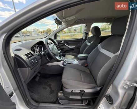 Серый Форд Куга, объемом двигателя 2.52 л и пробегом 115 тыс. км за 9900 $, фото 24 на Automoto.ua