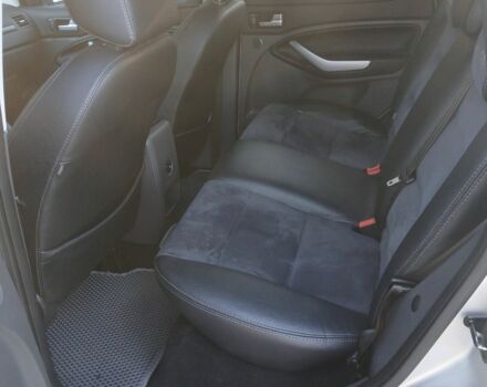 Сірий Форд Куга, об'ємом двигуна 2 л та пробігом 273 тис. км за 9900 $, фото 5 на Automoto.ua